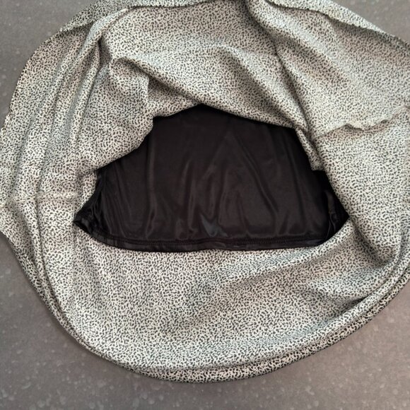 Sienna Sky Black & White Abstract Print Midi Skirt - Size Small - Picture 6 of 9